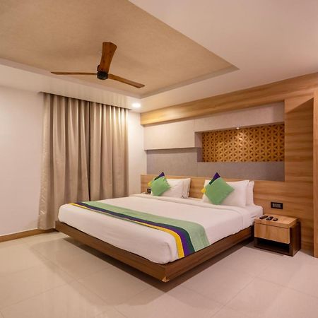 Treebo Golden Swan Pammal Hotell Chennai Exteriör bild