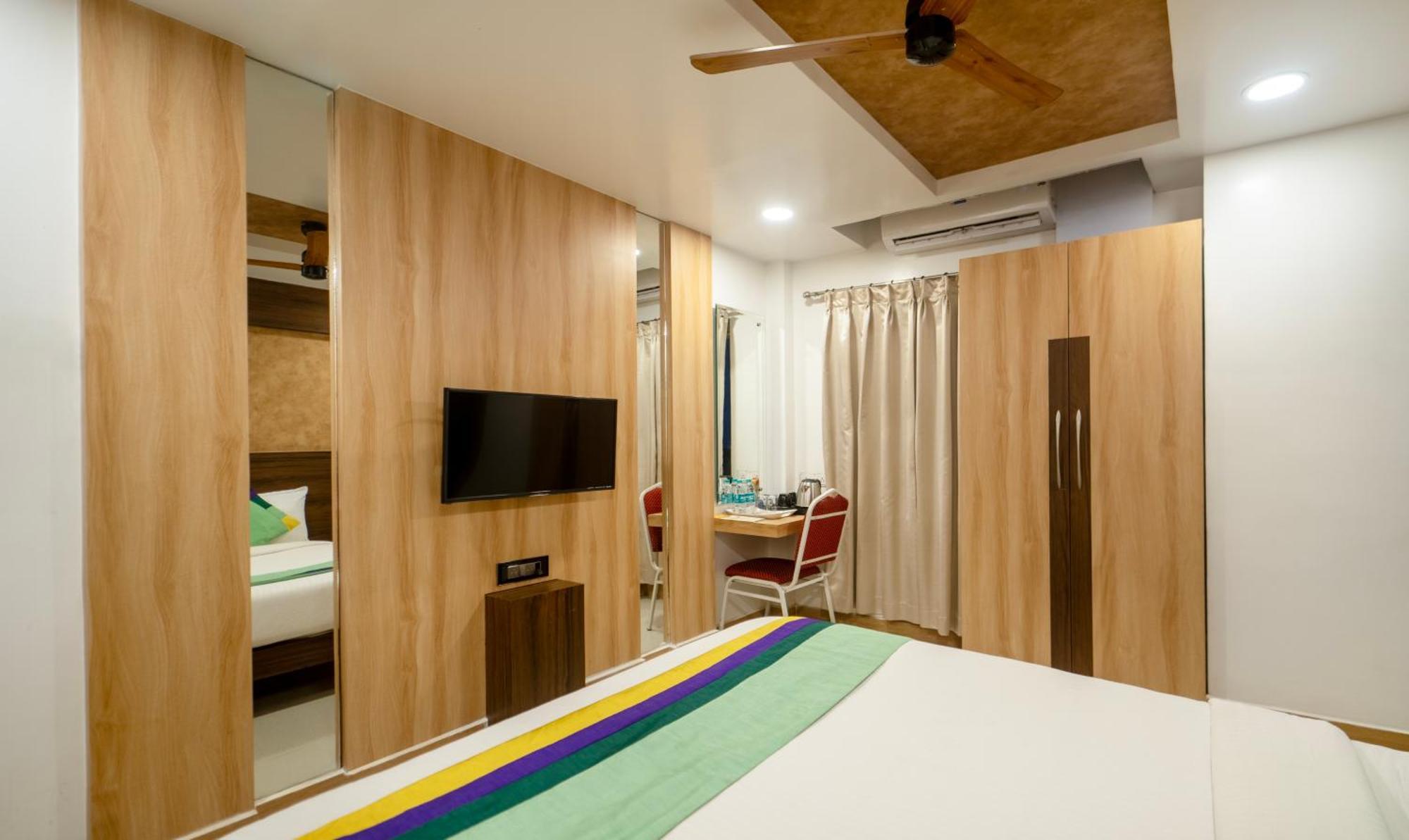 Treebo Golden Swan Pammal Hotell Chennai Exteriör bild