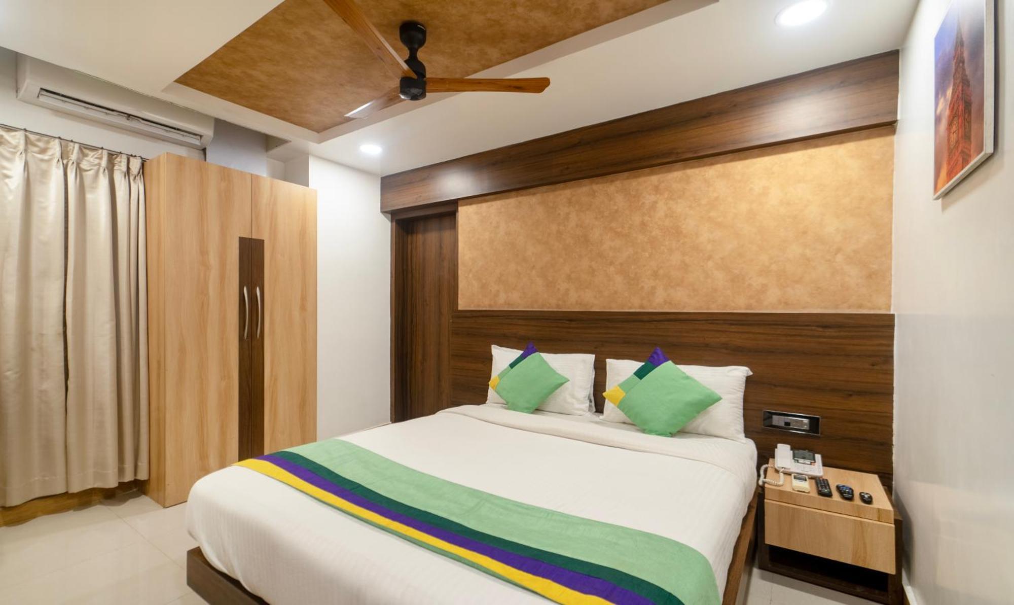 Treebo Golden Swan Pammal Hotell Chennai Exteriör bild