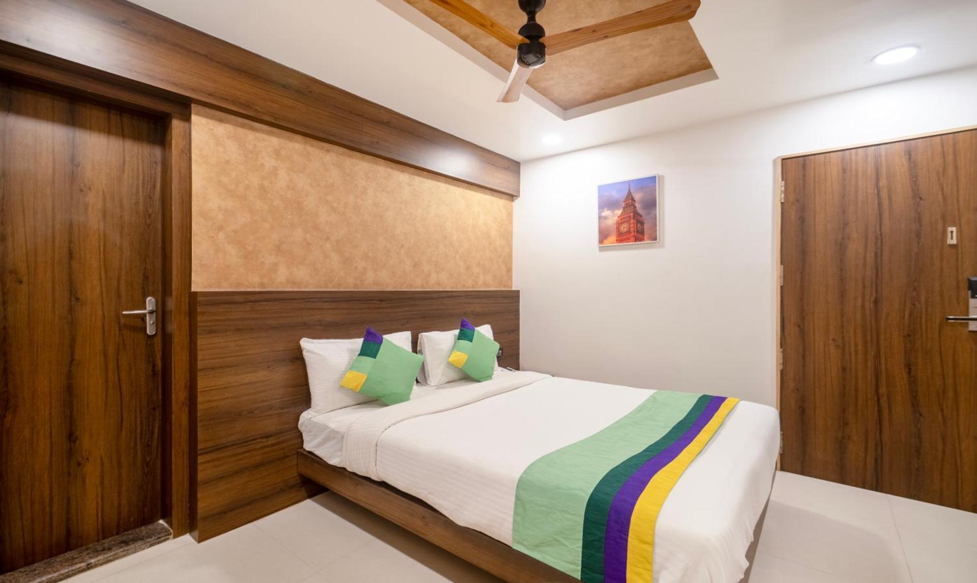 Treebo Golden Swan Pammal Hotell Chennai Exteriör bild