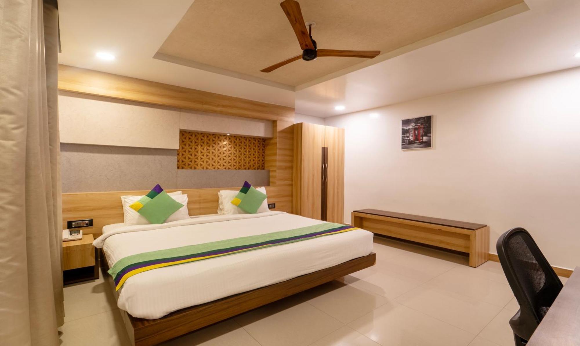 Treebo Golden Swan Pammal Hotell Chennai Exteriör bild