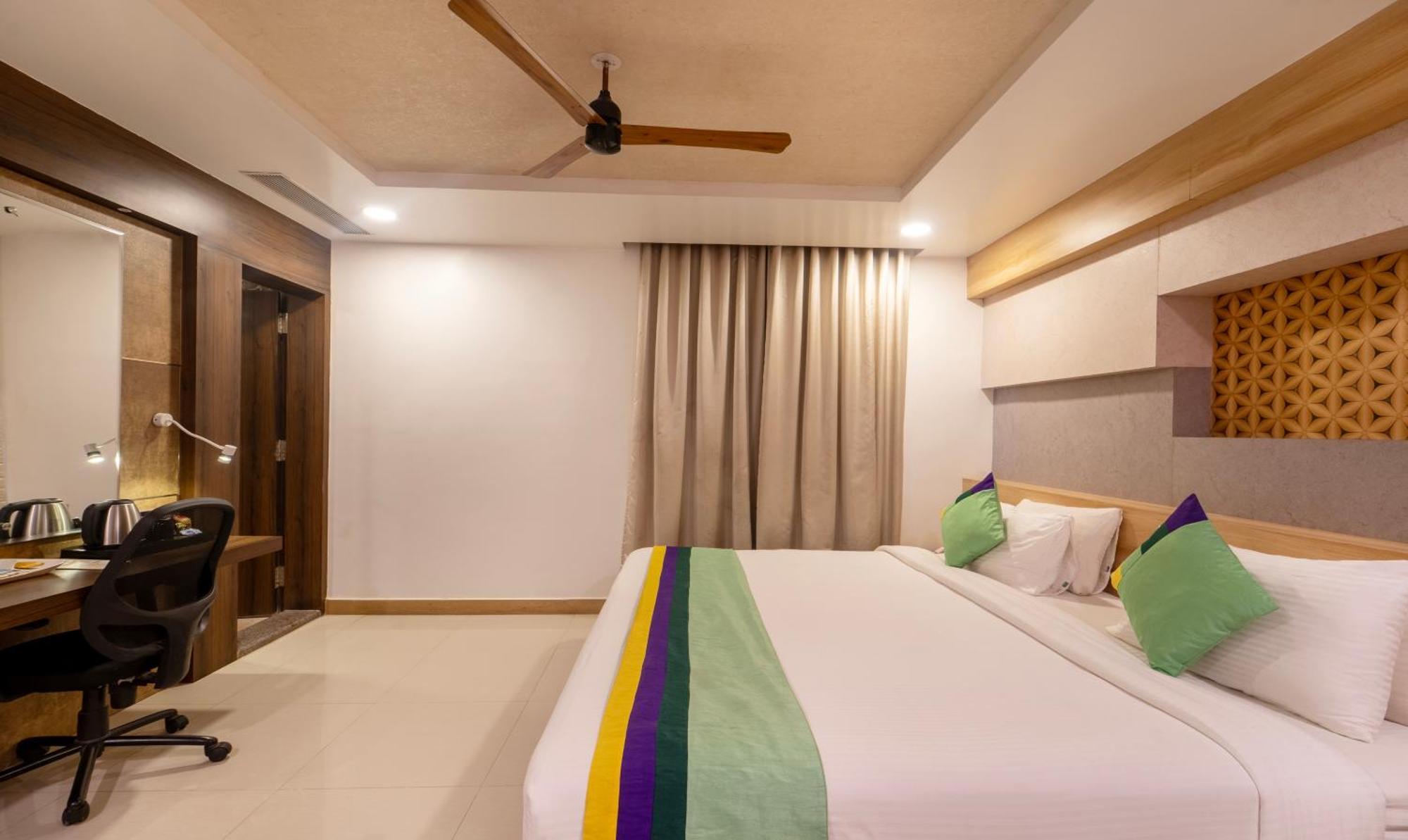 Treebo Golden Swan Pammal Hotell Chennai Exteriör bild