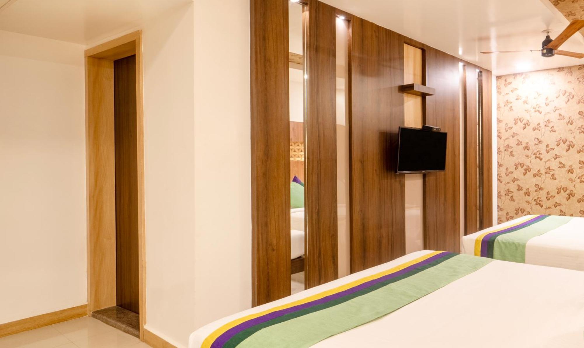 Treebo Golden Swan Pammal Hotell Chennai Exteriör bild