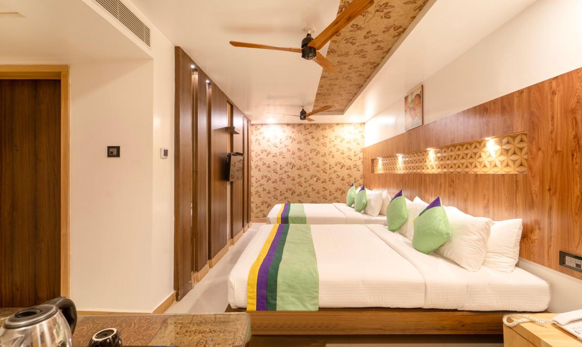 Treebo Golden Swan Pammal Hotell Chennai Exteriör bild