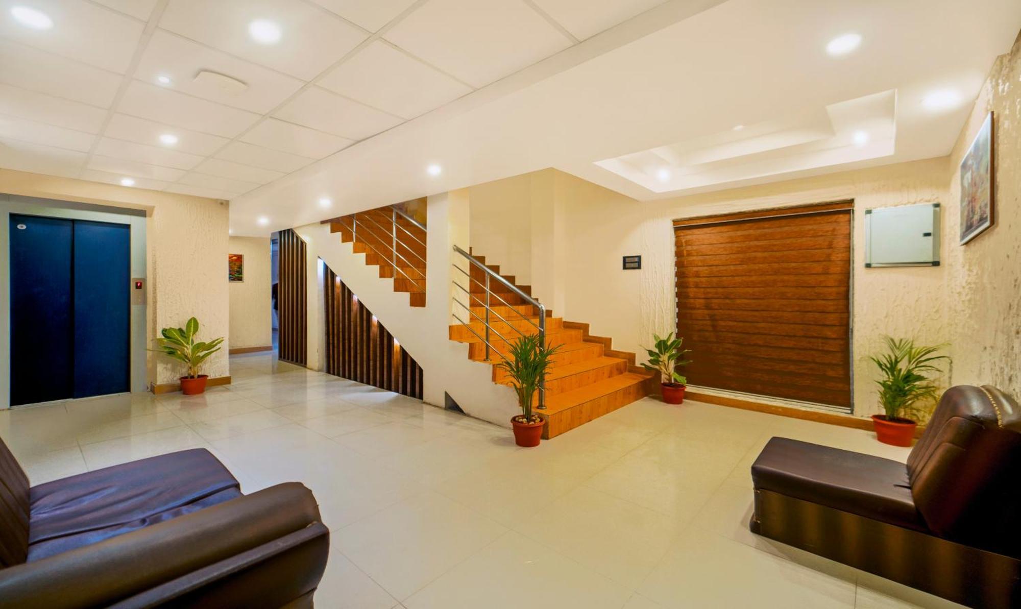 Treebo Golden Swan Pammal Hotell Chennai Exteriör bild