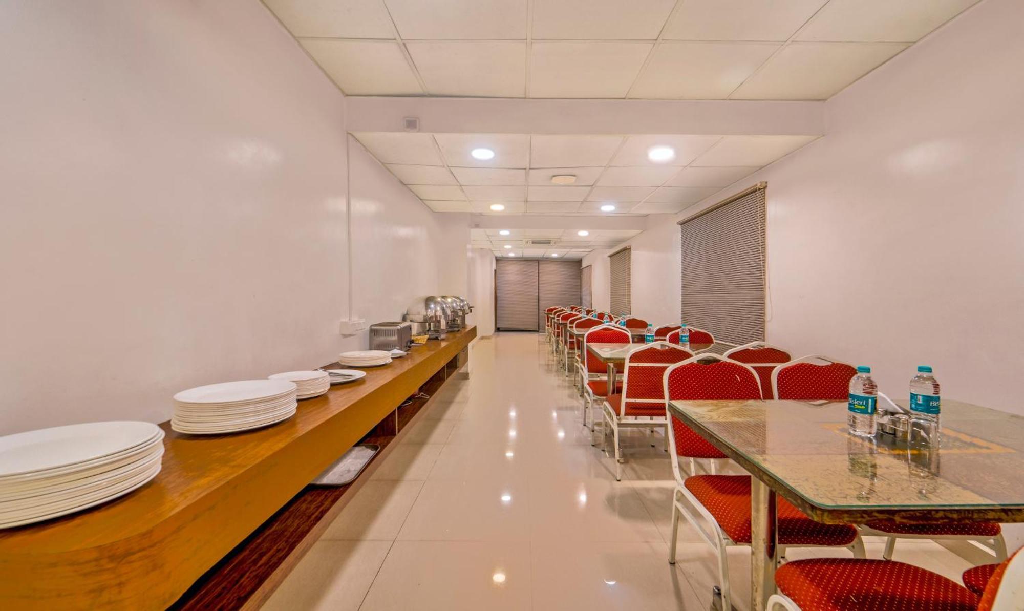 Treebo Golden Swan Pammal Hotell Chennai Exteriör bild